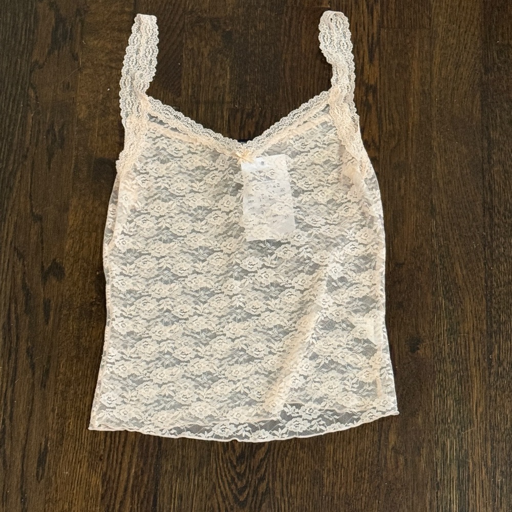 Brandy Melville lace tank - Picture 2 of 3